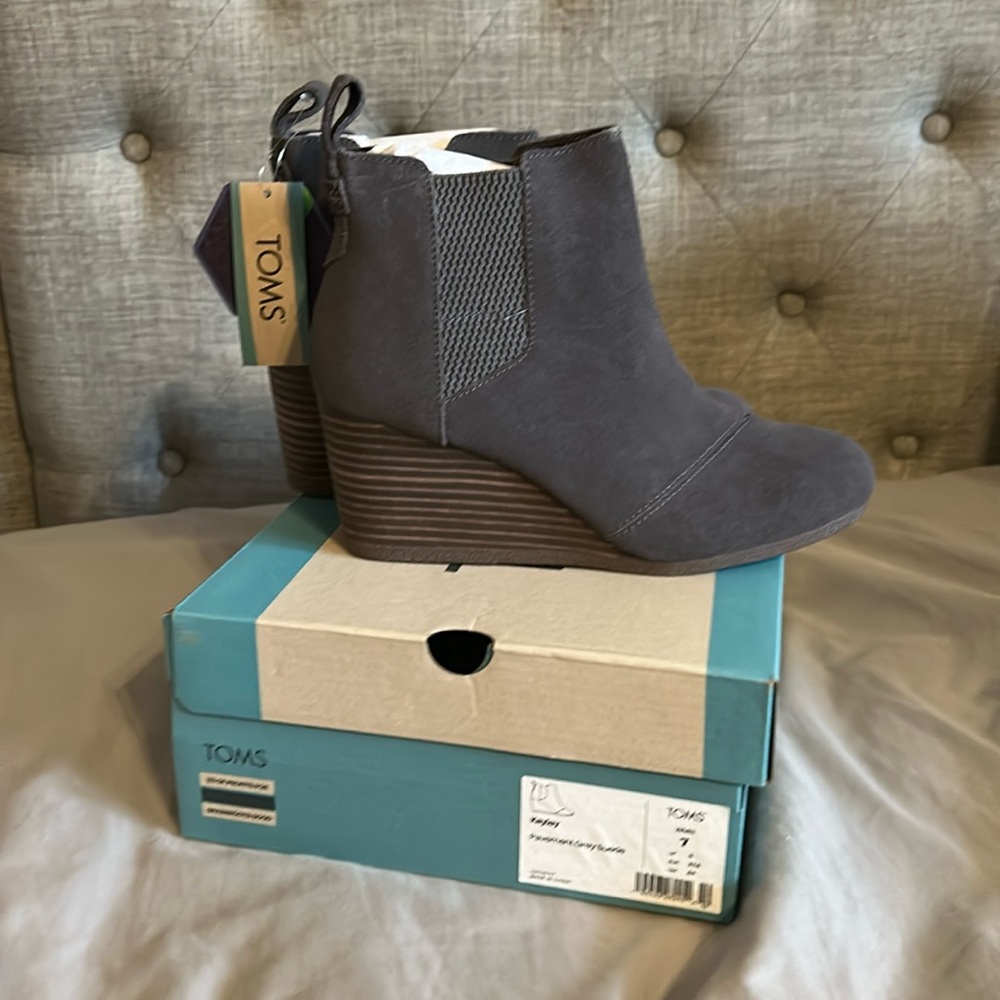 Toms Kayley Boot, Size 7